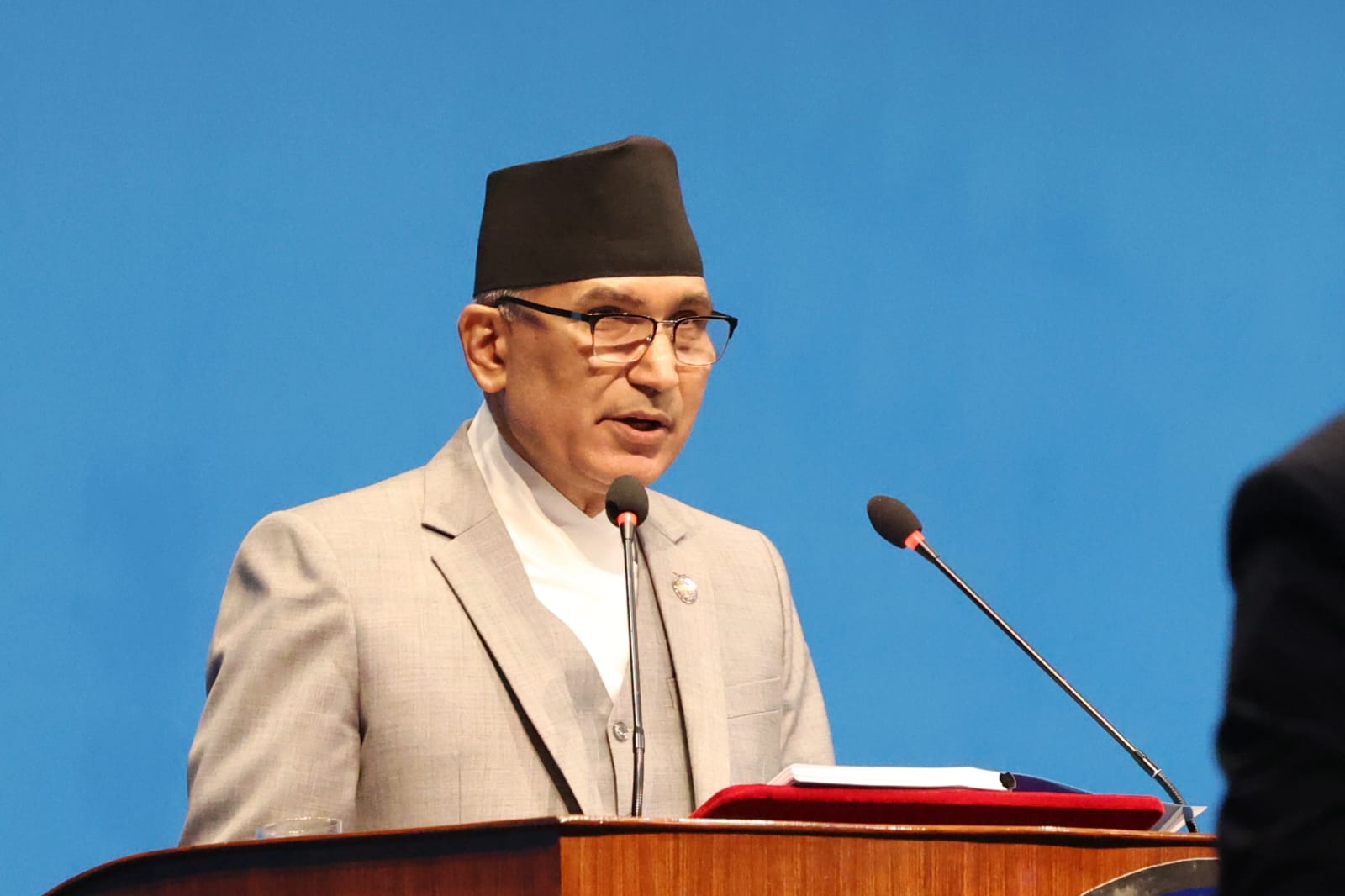 मौद्रिक नीति र वित्त नीतिमा सहि सन्तुलन राखेर नै अर्थतन्त्र अगाडि बढ्छ : अर्थमन्त्री